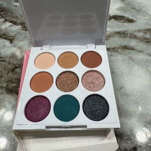 ChicaBeauty Fiesta Mini Eyeshadow Palette Vegan and Cruelty Free
